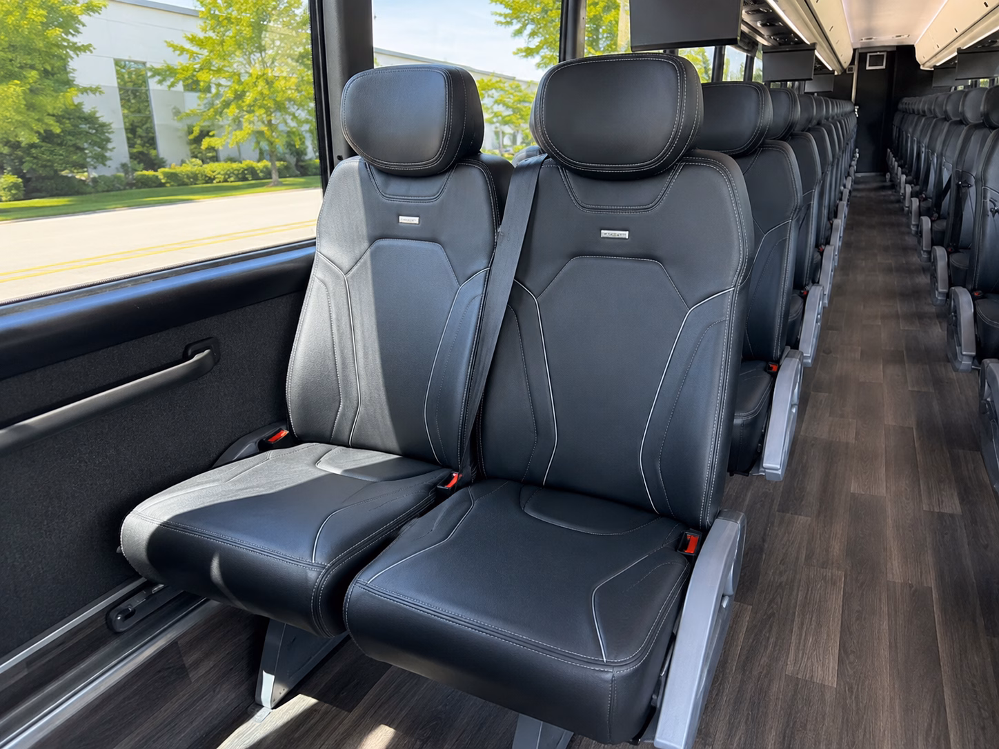 bus rentals to cannon river winery and the cannon falls wine region