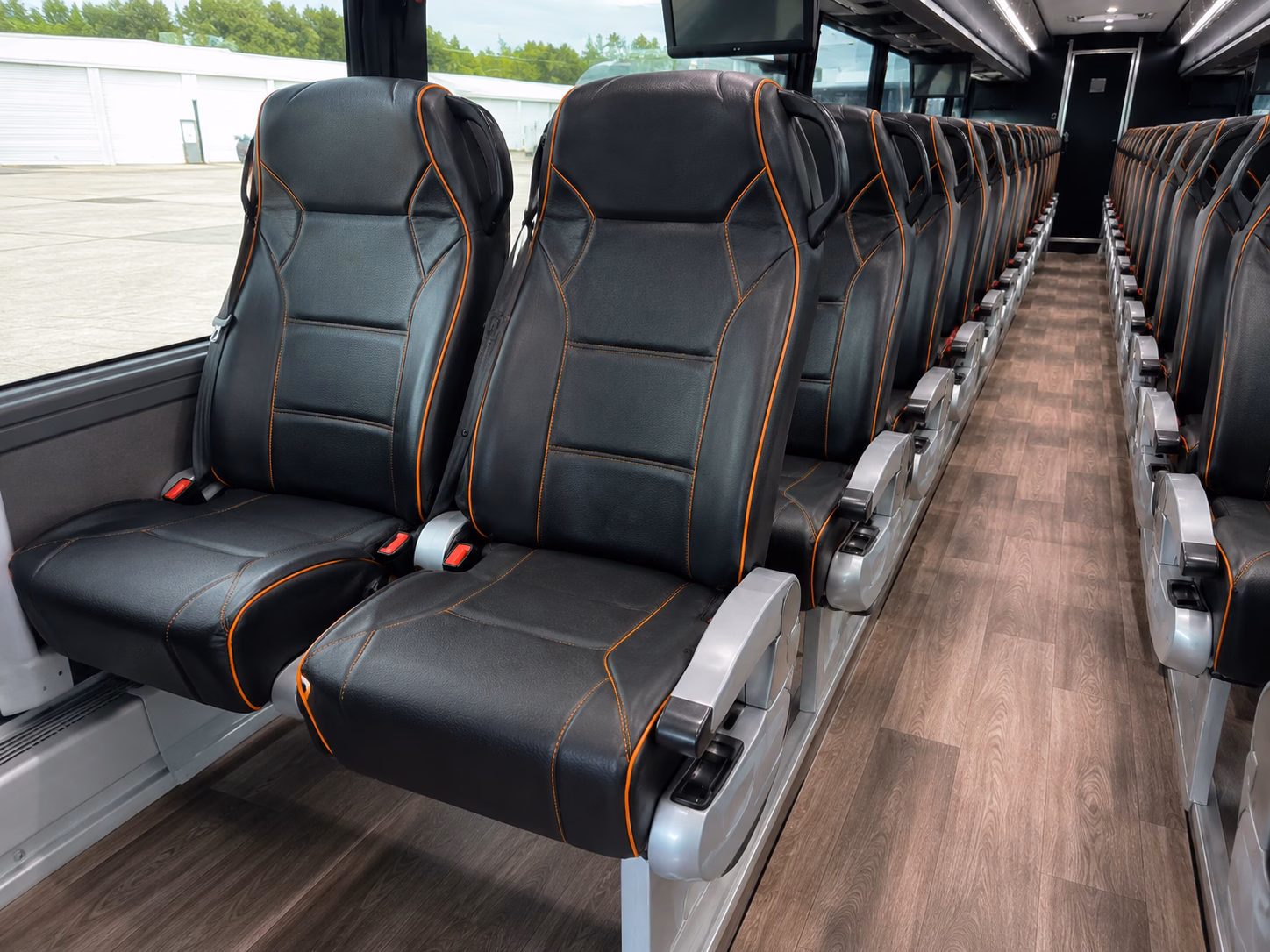 charter bus pickup and drop off at msp terminal 1 lindbergh