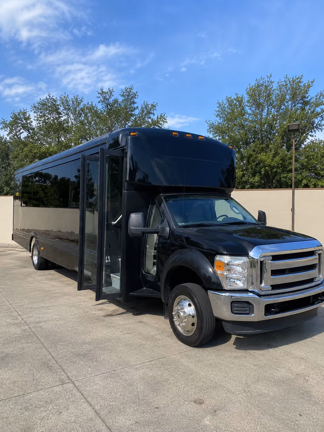 st paul 20 passenger party bus